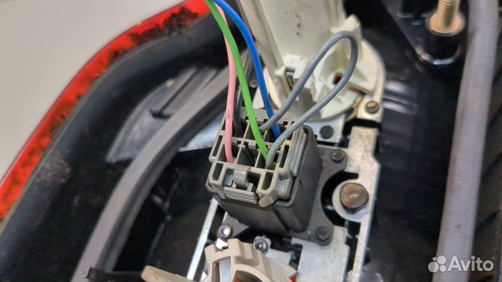 Фонарь (задний) правый Volvo XC70