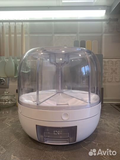 Диспенсер для сыпучих продуктов