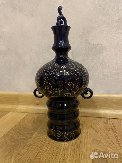 Штоф фарфоровый с позолотой