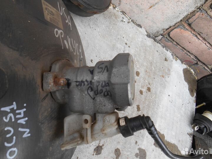 Главный тормозной цилиндр Ford Focus 1 USA