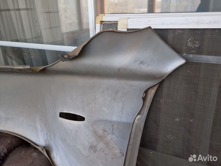 Крыло переднее правое тойта камри г.в 2008