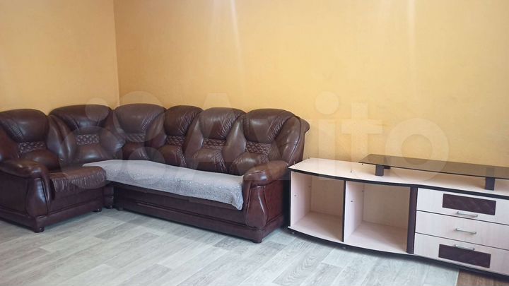 2-к. квартира, 62 м², 1/3 эт.