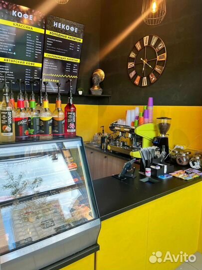 Бариста в кофе с собой