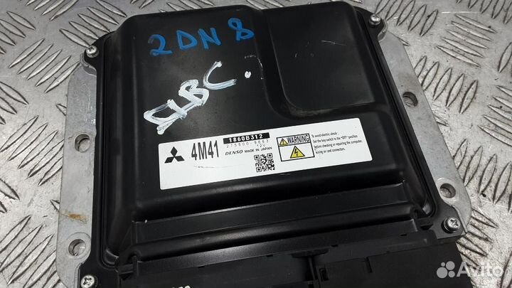 Блок управления двигателем Mitsubishi Montero/Paje