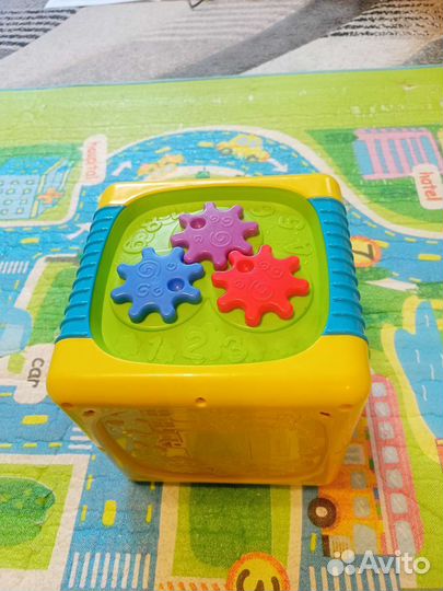 Развивающий куб-бизиборд для детей от 8 месяцев