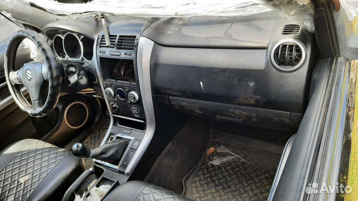 Suzuki grand vitara в разборе