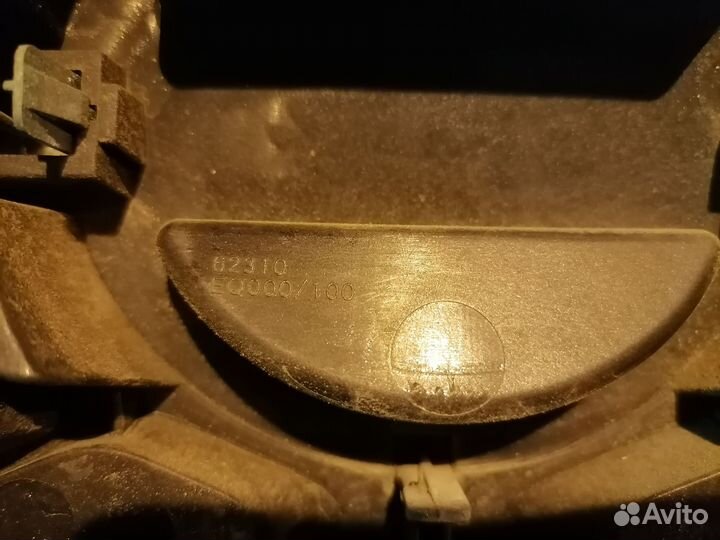 Решетка радиатора 62310EQ000 Nissan X-Trail NT30