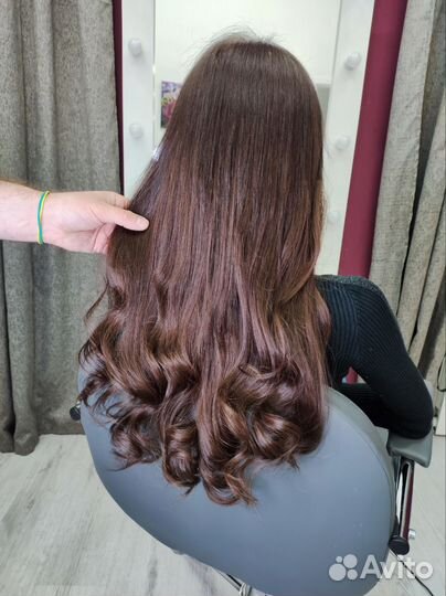 Модель на наращивание волос