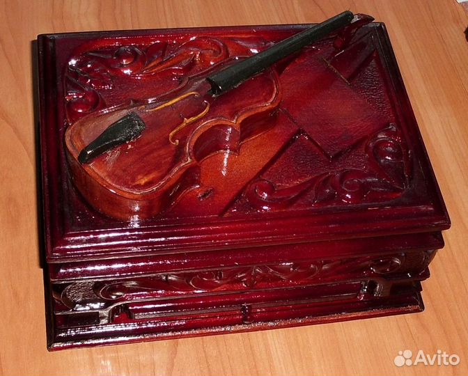 Шкатулка резная натуральное дерево Скрипка