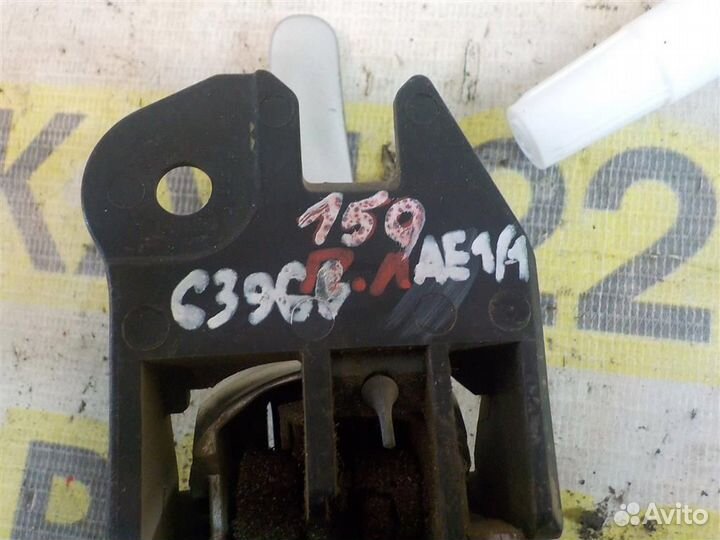 Ручка двери внутренняя левая Toyota Corolla (E150