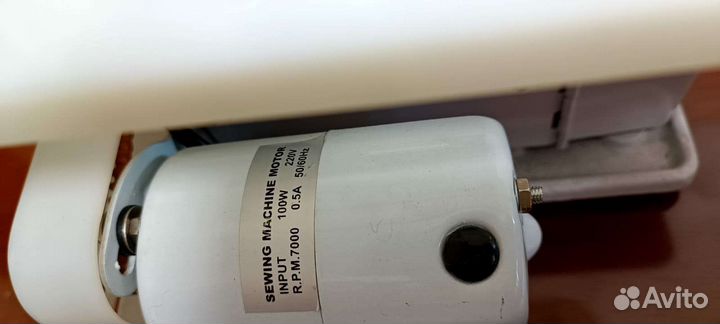 Продам оверлок промышленный