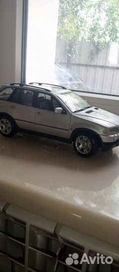 Модель 1.18 BMW x5