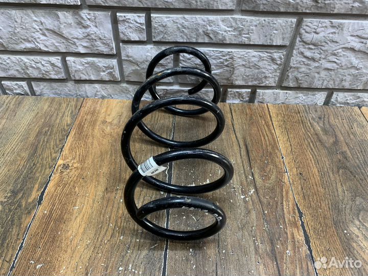 Skoda Karoq Пружина передняя левая и правая