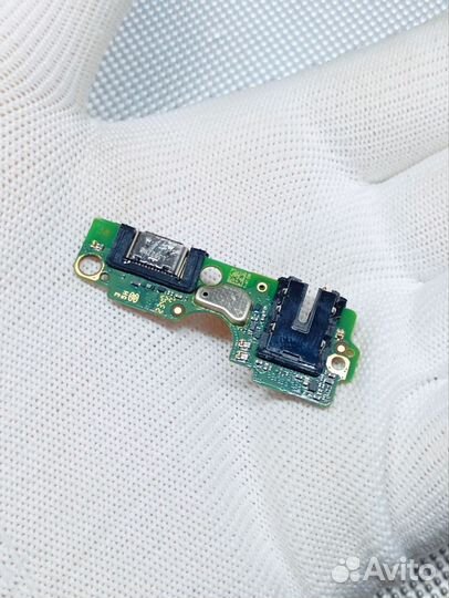 Infinix SMART 8. Нижняя плата зарядки. Оригинал