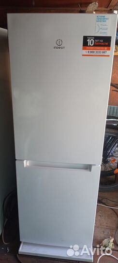 Холодильник indesit