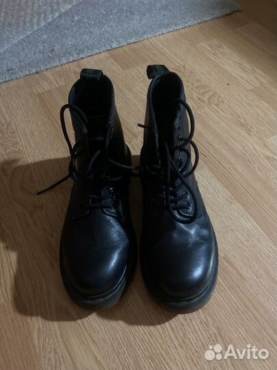 Кожаные ботинки женские