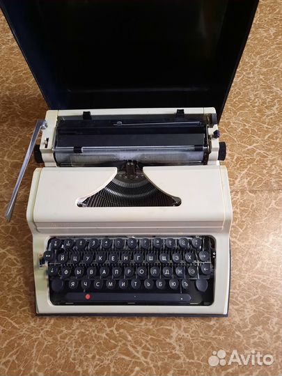 Машинка пишущая 