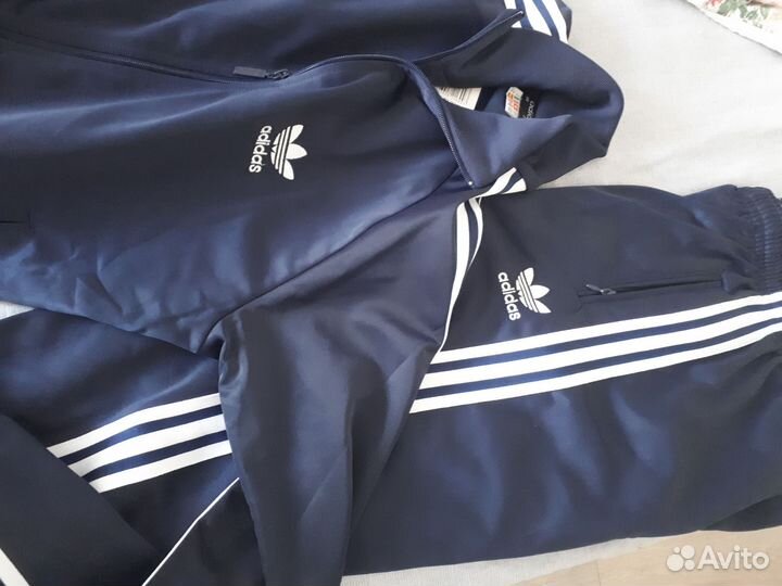 Спортивный костюм adidas