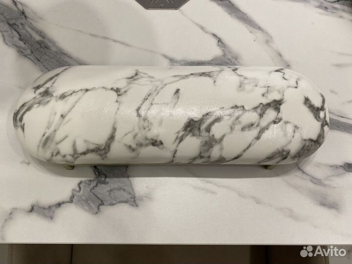 Подставка для рук маникюрная с ковриком