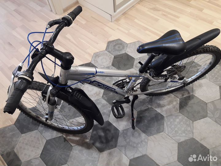 Велосипед подростковый Schwinn Mesa 24 серебристый