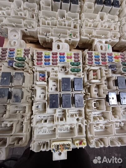 Блок предохранитей mitsubishi l200, sport 2