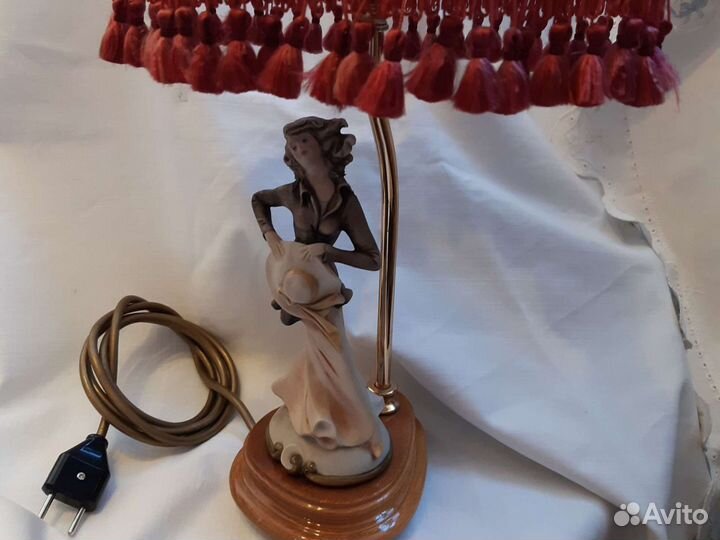 Антикварная настольная лампа