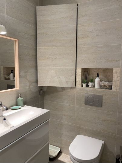 2-к. квартира, 67,4 м², 2/5 эт.