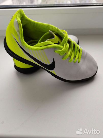 Футзалки Nike