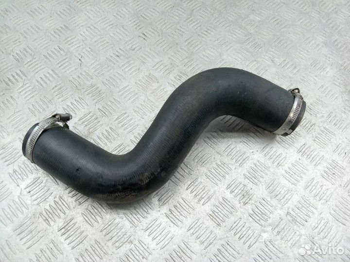 Патрубок интеркулера Audi A6 C7 2.0 cglc дизель