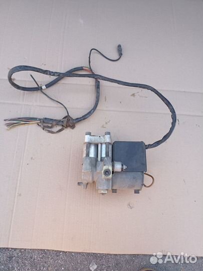 Блок ABS audi 80 б4