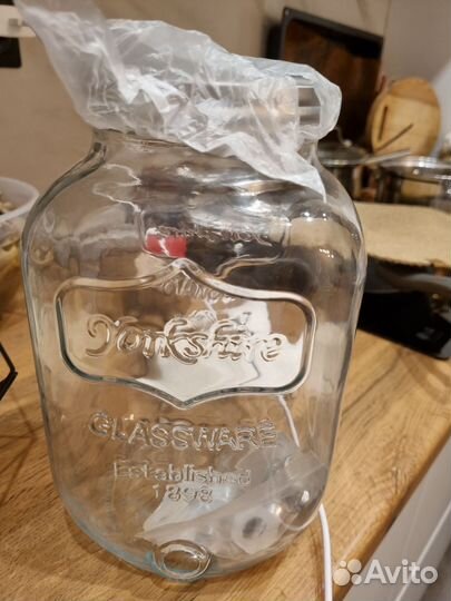 Лимонадница с краном новая