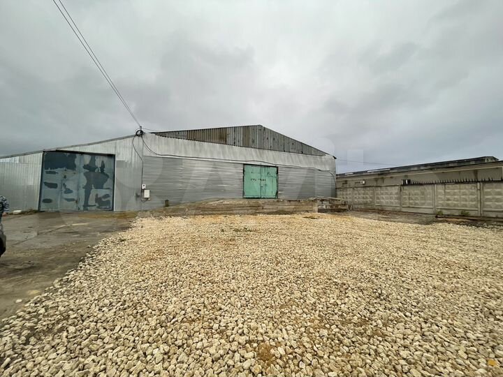 Склад на пандусе 1000 м²