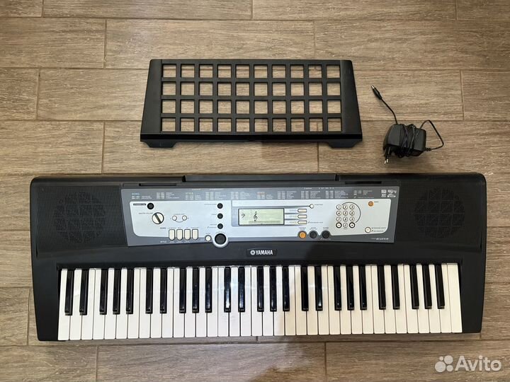 Синтезатор Yamaha psr e213