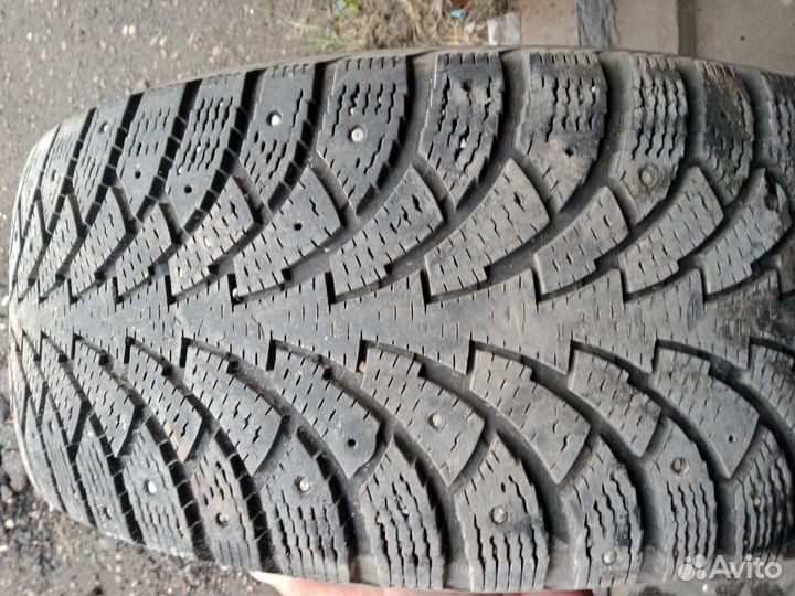 Nokian Tyres Hakkapeliitta 4 235/60 R16