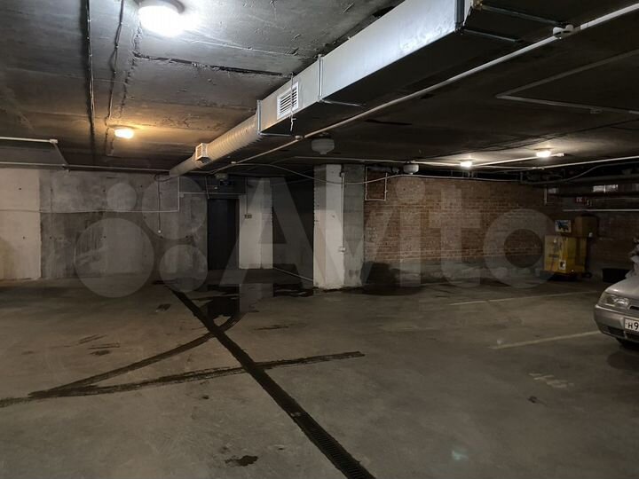 Машиноместо, 11 м²