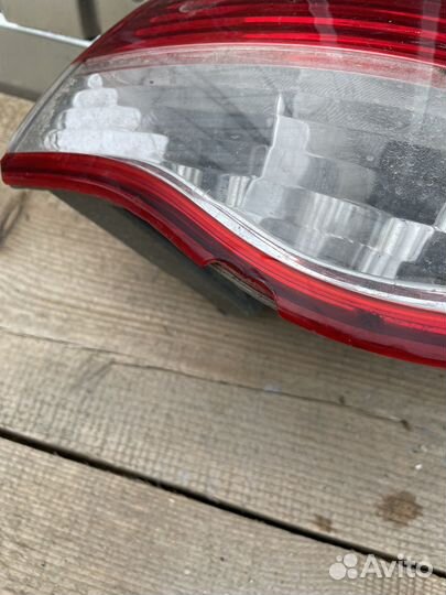 Фонарь задний правый наружный Nissan Almera G15