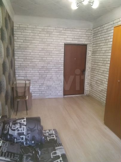 Комната 16 м² в 3-к., 4/4 эт.