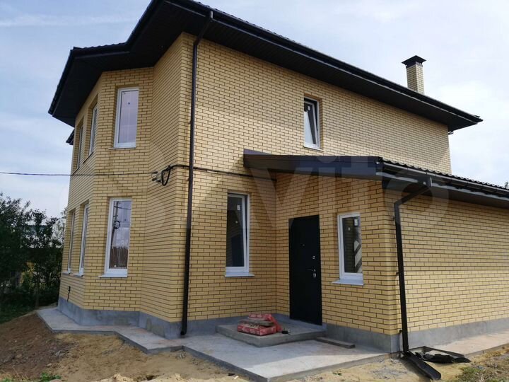 Дом 180 м² на участке 8 сот.