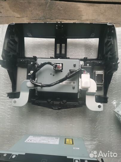 Mонитор и музыка Toyota Prado 150