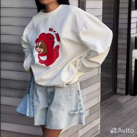 Модный свитшот