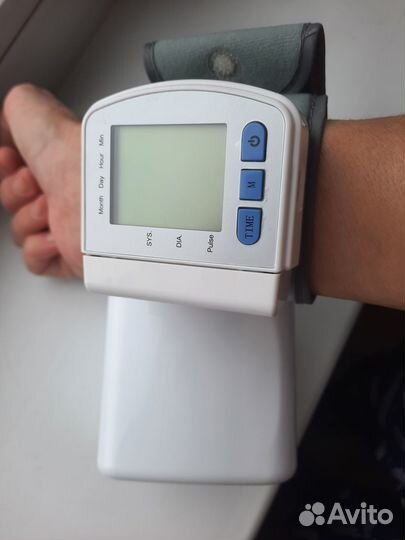 Тонометр на запястье