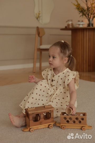 Детское муслиновое платье с сердечками