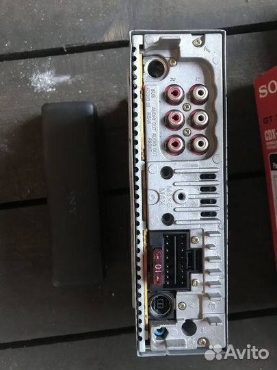 Автомобильная магнитола Sony xPloid CDX-MP30