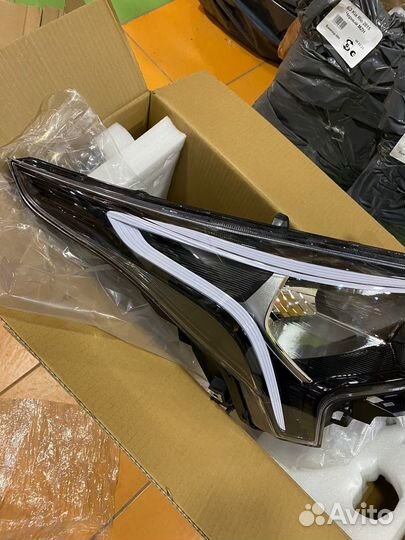 Фара KIA RIO X (X-line) 20- RH/LH