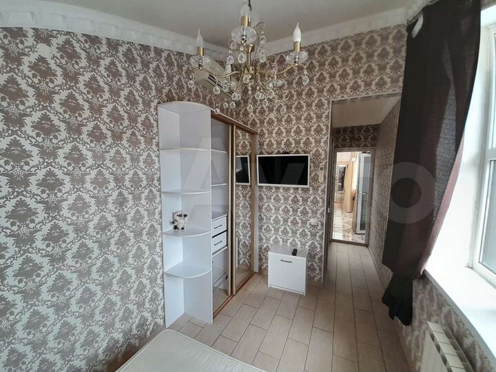 Дом 1200 м² на участке 6 сот.