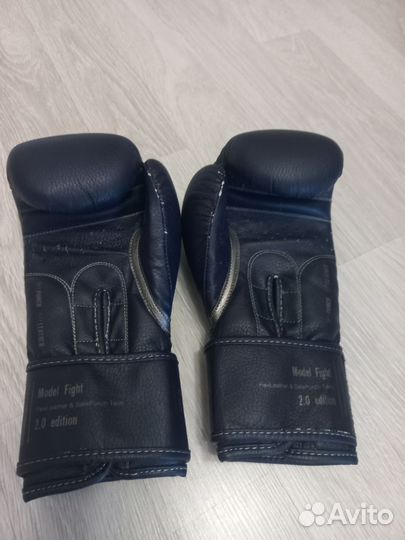 Боксерские перчатки и шлем детские