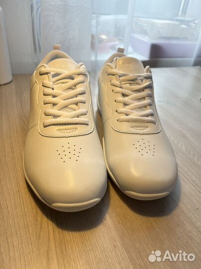 Кроссовки для чирлидинга