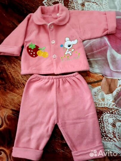 Вещи на девачку с 4м до1г