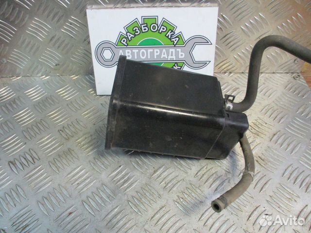 Фильтр угольный Toyota Yaris 2004г рест