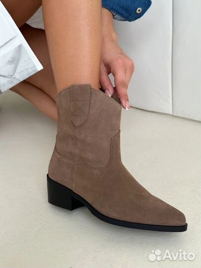 Казаки натуральная кожа